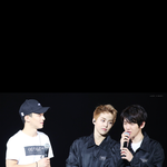 [EXO] 멍쳐다보는 냥<b>룡</b>