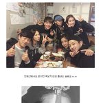 단체샷에서 혼자만 <b>아우라</b> 풍기는 송혜교!