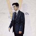 [EXO] 아빠<b>양복</b> 입고나온 수호