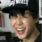 [방탄소년단] 고마웠어 들을려고 이어폰끼고 <b>볼륨</b>겁나 높였더니