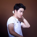[EXO] 디오 백현 팔뚝차이 ㄹㅇ 쩌네