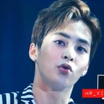 [시우민] 잘생김민석 시우민의 <b>츄</b>~~!!