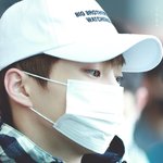 [시우민] 귀걸이 <b>안</b>한 시우민 귀 근접샵 <b>봄</b>?