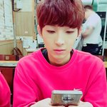 남친짤 자체 <b>생산</b>하는 아이돌