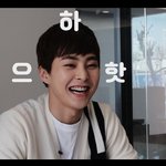 [EXO] 다들 시우민 비하인드 또 뜬건 알고 판하니 ㅠㅠ