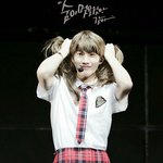 [드루와] 오늘자 한 남자 아이돌의 역대급 <b>여장</b>