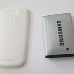 [깊은개빡침] S사 배터리가 부풀어서 전화기 <b>뒷면</b>이 망가졌네요.