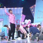 [세븐틴] <b>버논</b>이 등노출..