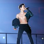 [EXO] <b>이사진</b> 깨톡 배경이면 변태같냐