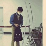 [EXO] 경수 옷입는거 그거같음