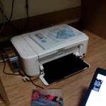 프린터. <b>작업</b>하고. 있다