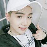 [방탄소년단] 구래서 민윤기 모자<b>브랜드</b>는 어디것인가..