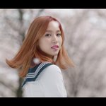 [댓글부탁해] 트와이스 <b>뮤비</b> 보다가 궁금해서 <b>글</b> 쓰는데
