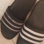 나 오늘 학원 <b>첫수업</b> 갔는데 의도치않게 신발 훔쳐옴...