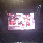 [백현] 오늘 <b>팬미</b>에서 백현 생일축하해줬대