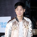 은근히 패션 트렌드 따라감