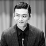 <b>유아</b>인 작다 얼굴 ㅋ