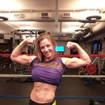 <b>미샤</b>테이트 머리 왜캐작아