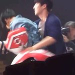 [EXO] 이거 볼때마다 발리지 않냐...