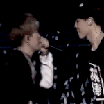 [방탄소년단] 솔직히 <b>대꾸</b>할 시간도아까움