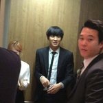 아 시발 잠깐만 헤디새끼야 그냥 <b>앞머리</b>만 내려줘도 ㅈㄴ 잘생겼잖아