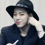 <b>지코</b>사진좀뿌려줘