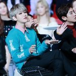 [EXO] 혹시 이날 <b>사장포함</b> 엑소 사진 콜라주로