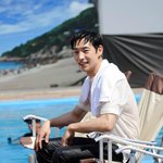 물에 젖은 이제훈...