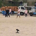 [방탄소년단] 윤기랑 남준이가 하고있는것을 <b>서술</b>하시오. (100점)