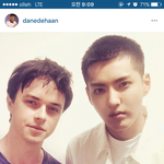 [EXO] <b>판판</b>이 뒈인드한이랑 사진찍음ㄷㄷㄷ