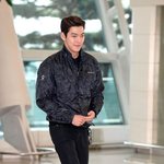 <b>주위</b> 압도하는 187cm