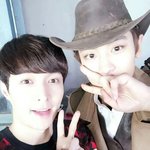 [EXO] <b>왼쪽</b>새끼누군지 참 좃같이도생겼다
