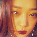 [설리] 요즘 공개되는 족족 화제가 되는 설리 셀카들