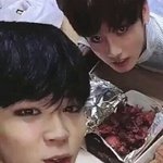[EXO] 이새끼 왜 글데 옷 입고 있음?