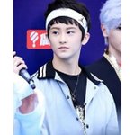 [NCT] <b>옷</b> 계속 돌려입으면서