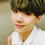 [방탄소년단] 민윤기 <b>엄지</b>손가락봐ㅠㅠㅠㅠㅠㅠㅠ