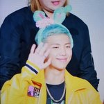 [방탄소년단] 토끼<b>머리띠</b>라니...