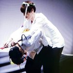 [방탄소년단] <b>머리띠</b> 씌울려는 정국이나
