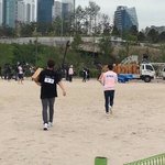 [방탄소년단] 뒷모습도 귀엽니 <b>쥬</b>금....