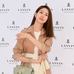 <b>우아</b>함 흐르는 이요원