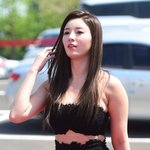 <b>민망</b>했던 시스루 드레스