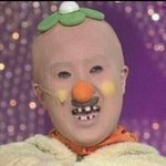 ㅋㅋ어떤할머니가 나보고 걸음걸이 따라잡았다고 혼<b>내심</b>