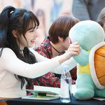 [EXO] 인형받고 행복한 나<b>부기</b>