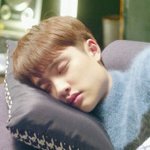 [경수] 열 시 되기 전부터 누워 있었는데