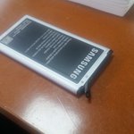 [댓글부탁해] 겔<b>럭</b><b>시</b> 베터리 터졌어요 어떻게해야되죠?