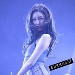 눈빛으로 홀리는 <b>선미</b>