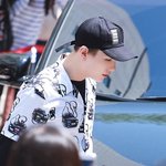 [방탄소년단] 새삼스레 민윤기 머리 너무 작어