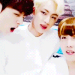 [방탄소년단] <b>하품</b>을 입도 안막고 하는데