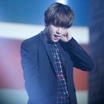 팬들 <b>혀앓</b>이 앓게 하는 아이돌