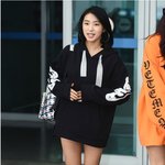 <b>하의</b> 실종의 교과서, 씨스타 보라의 시원한 공항패션!